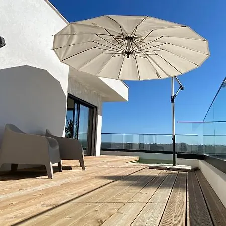 Luxury With Infinity Pool *